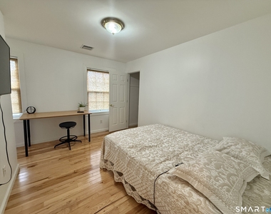 70 Renwick Place - Photo Thumbnail 12