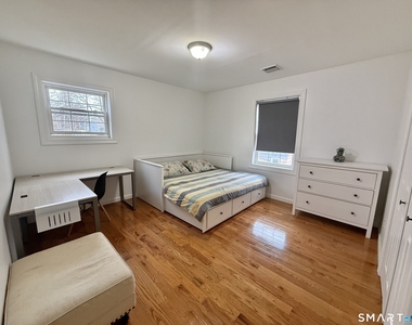 70 Renwick Place - Photo Thumbnail 13