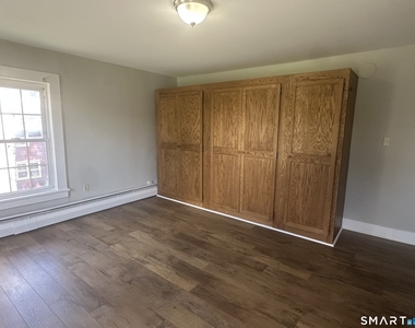 14 Pleasant Street - Photo Thumbnail 18