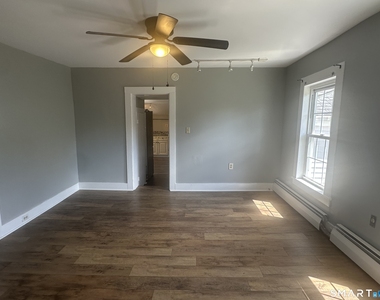 14 Pleasant Street - Photo Thumbnail 13