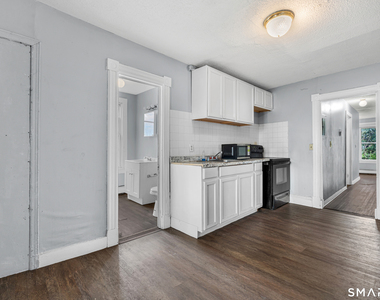 141 Homestead Avenue - Photo Thumbnail 4