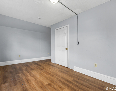 141 Homestead Avenue - Photo Thumbnail 12