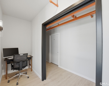 589 Bedford Street - Photo Thumbnail 9