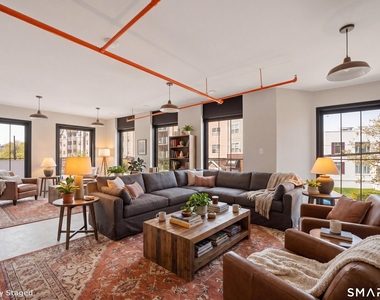 589 Bedford Street - Photo Thumbnail 13