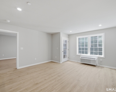 589 Bedford Street - Photo Thumbnail 4
