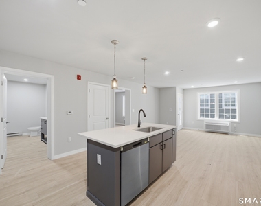589 Bedford Street - Photo Thumbnail 5