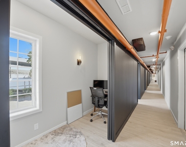 589 Bedford Street - Photo Thumbnail 8