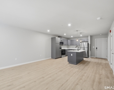 589 Bedford Street - Photo Thumbnail 3