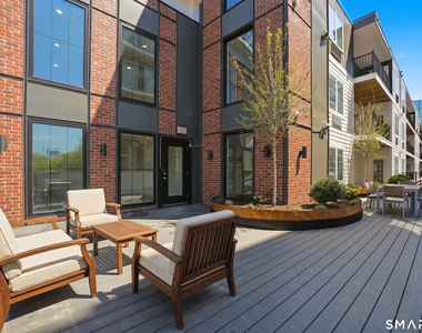 589 Bedford Street - Photo Thumbnail 12