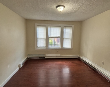 256 Mather Street - Photo Thumbnail 4