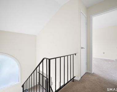 60 Lawn Avenue - Photo Thumbnail 15
