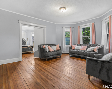 139 Homestead Avenue - Photo Thumbnail 3