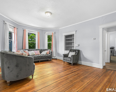 139 Homestead Avenue - Photo Thumbnail 4