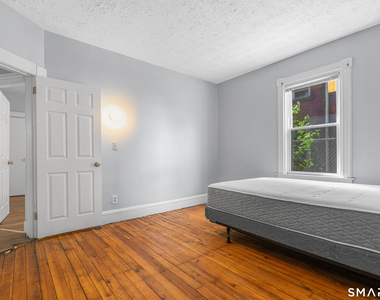 139 Homestead Avenue - Photo Thumbnail 10
