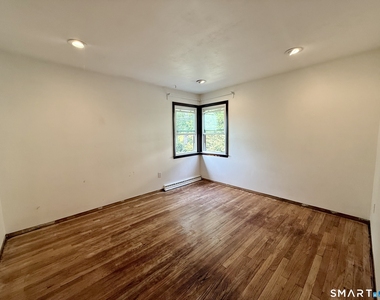 220 Foxon Hill Road - Photo Thumbnail 8