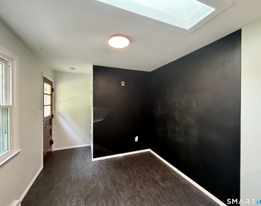 220 Foxon Hill Road - Photo Thumbnail 5