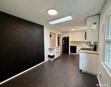 220 Foxon Hill Road - Photo Thumbnail 6
