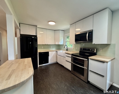 220 Foxon Hill Road - Photo Thumbnail 7