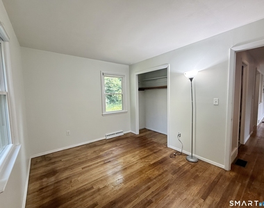 220 Foxon Hill Road - Photo Thumbnail 10