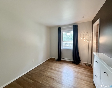 220 Foxon Hill Road - Photo Thumbnail 12
