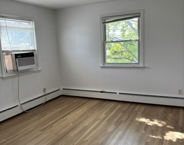 980 Shippan Avenue - Photo Thumbnail 5