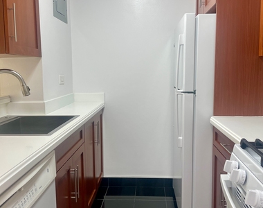 400 East 71st Street, 22K - Photo Thumbnail 4