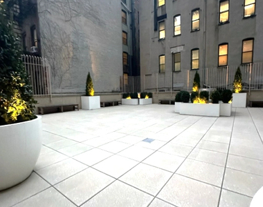 400 East 71st Street, 22K - Photo Thumbnail 6