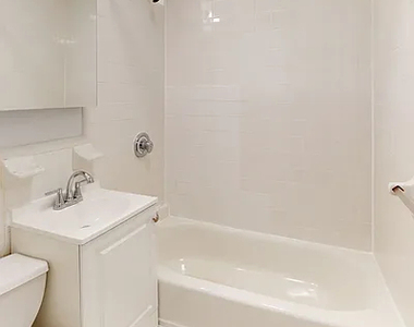 164 East 90th Street - Photo Thumbnail 2