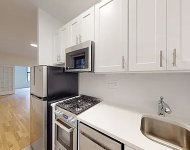 164 East 90th Street - Photo Thumbnail 1