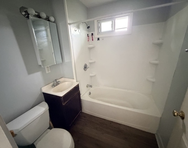 12 Tompkins St - Photo Thumbnail 10
