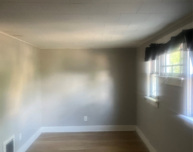 309 N Nanticoke Avenue - Photo Thumbnail 7