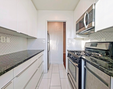 400 East 54th Street - Photo Thumbnail 4