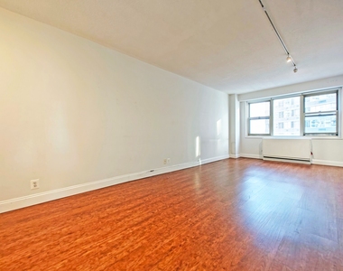 400 East 54th Street - Photo Thumbnail 1