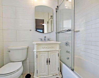 400 East 54th Street - Photo Thumbnail 7
