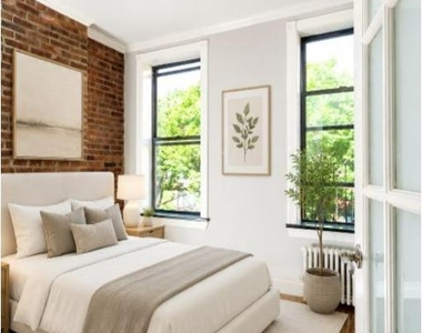 Mott St. - Photo Thumbnail 1