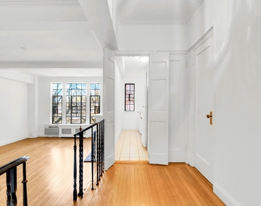 20 Continental Avenue - Photo Thumbnail 6