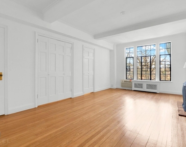 20 Continental Avenue - Photo Thumbnail 2