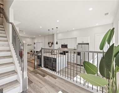 3165 Dogwood Drive - Photo Thumbnail 6