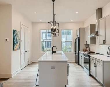 180 Chestnut Circle - Photo Thumbnail 4