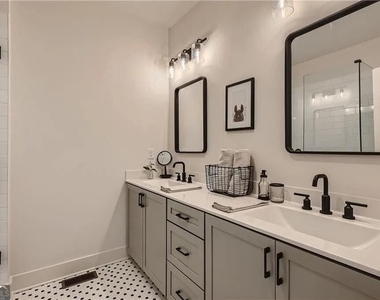 180 Chestnut Circle - Photo Thumbnail 12