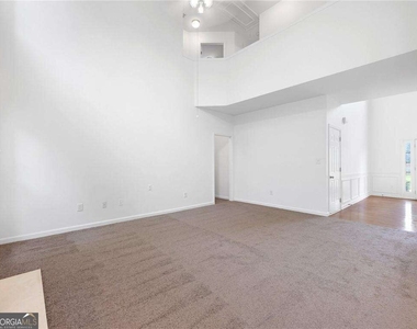 3926 Walnut Grove Way - Photo Thumbnail 6