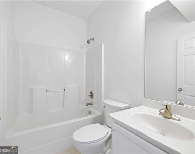 3926 Walnut Grove Way - Photo Thumbnail 14
