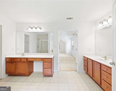 3926 Walnut Grove Way - Photo Thumbnail 26