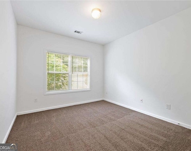 3926 Walnut Grove Way - Photo Thumbnail 15