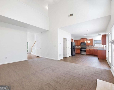 3926 Walnut Grove Way - Photo Thumbnail 4