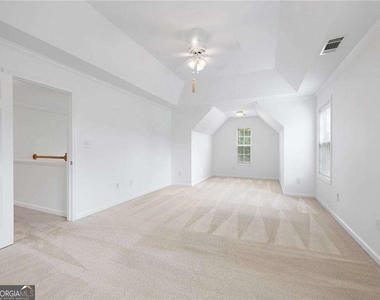 3926 Walnut Grove Way - Photo Thumbnail 17