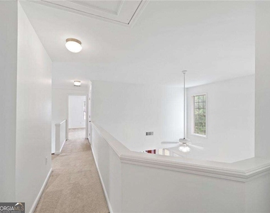 3926 Walnut Grove Way - Photo Thumbnail 22