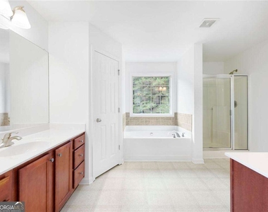 3926 Walnut Grove Way - Photo Thumbnail 25