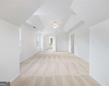 3926 Walnut Grove Way - Photo Thumbnail 24