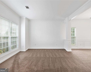 3926 Walnut Grove Way - Photo Thumbnail 18